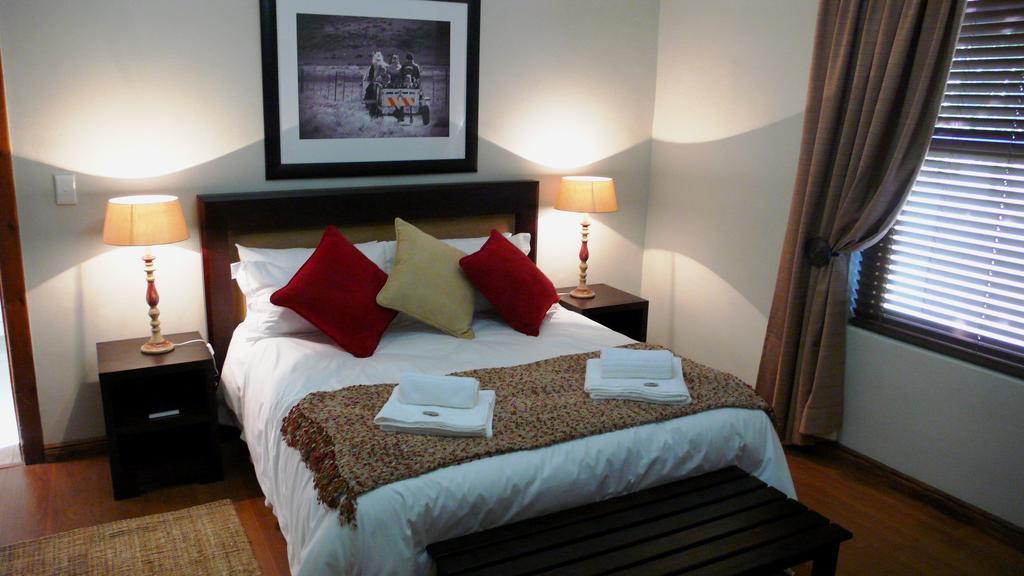 Honeylocust Guesthouse Колесберг Екстериор снимка