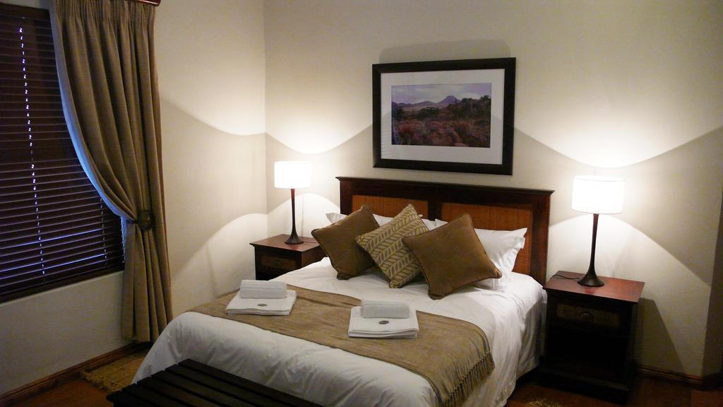 Honeylocust Guesthouse Колесберг Екстериор снимка